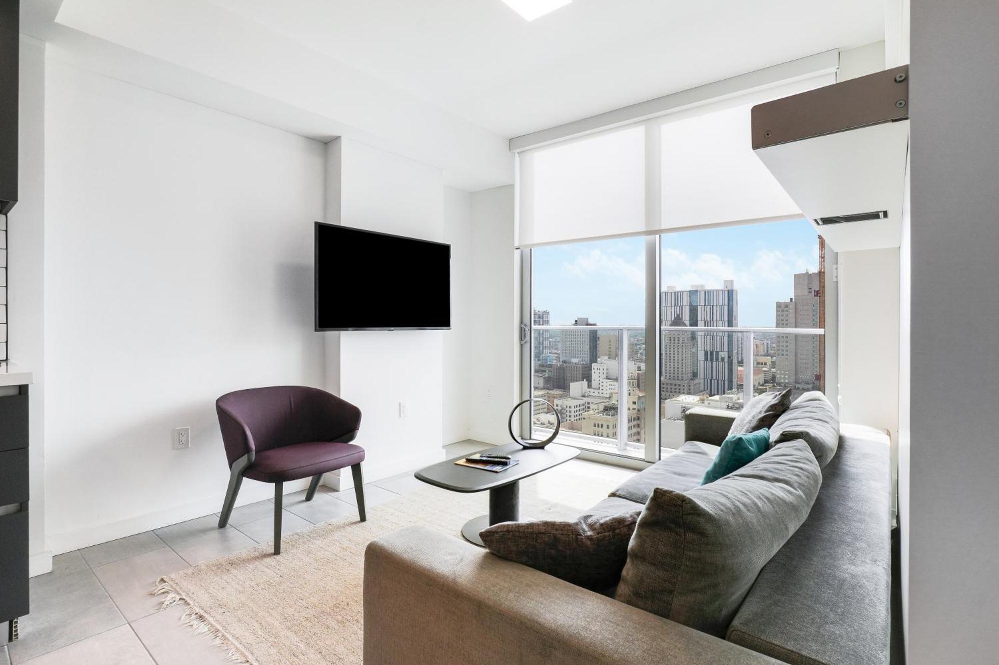 Stylish Stay In The Heart Of Miami - Walk To Bayside & Bayfront Park Exterior photo