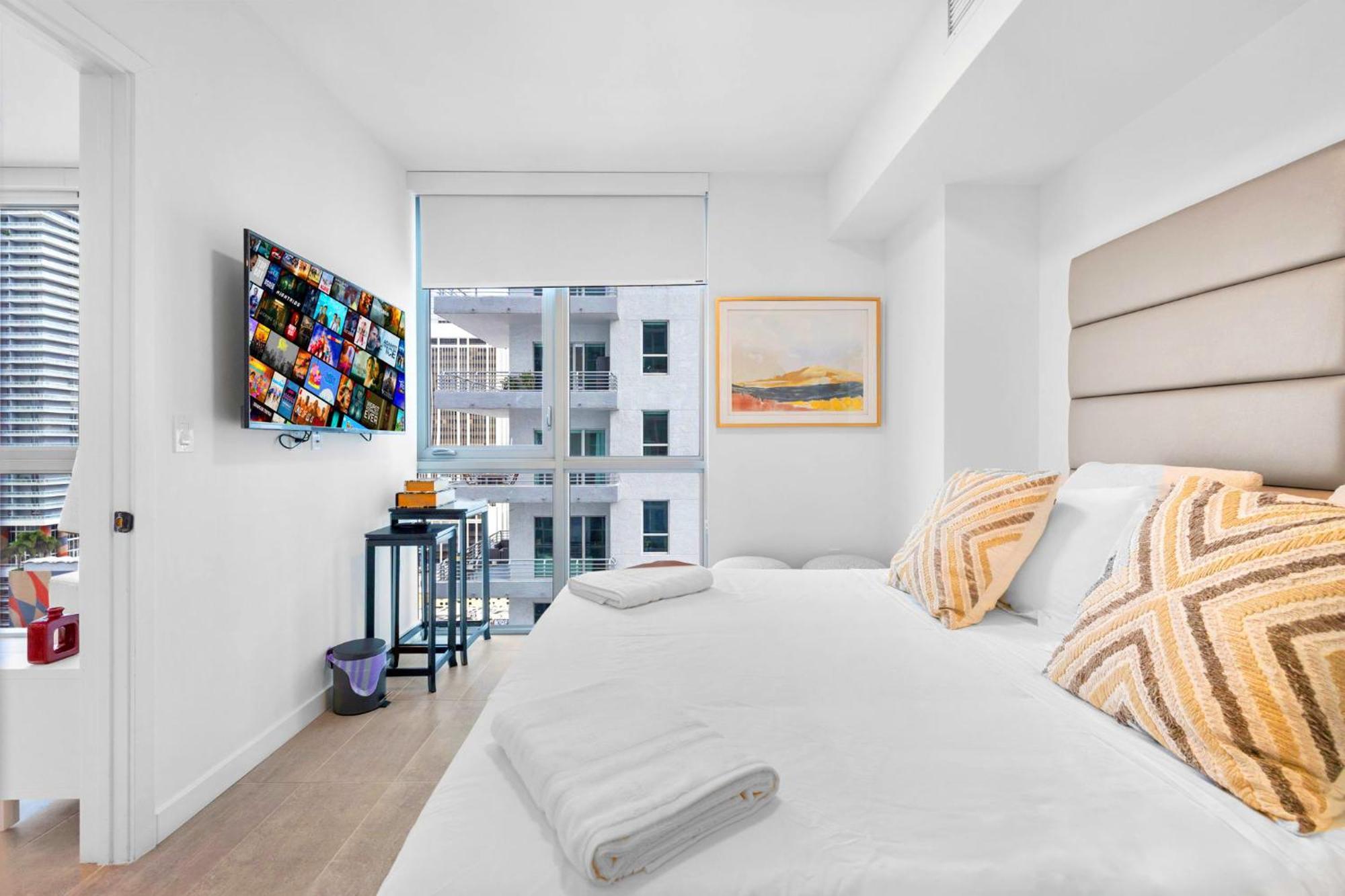 Stylish Stay In The Heart Of Miami - Walk To Bayside & Bayfront Park Exterior photo
